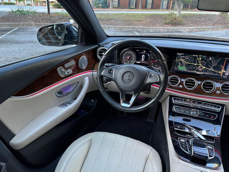 Used 2018 Mercedes-Benz E 300 image 33