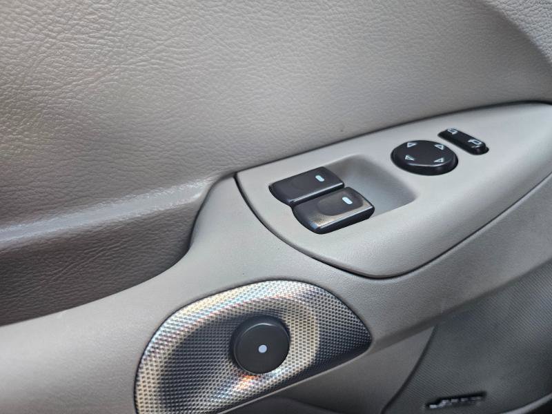 Used 2006 Chevrolet Corvette Coupe w/ Preferred Equipment Group image 36