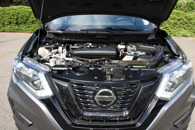 Used 2018 Nissan Rogue SV AWD/4WD image 20