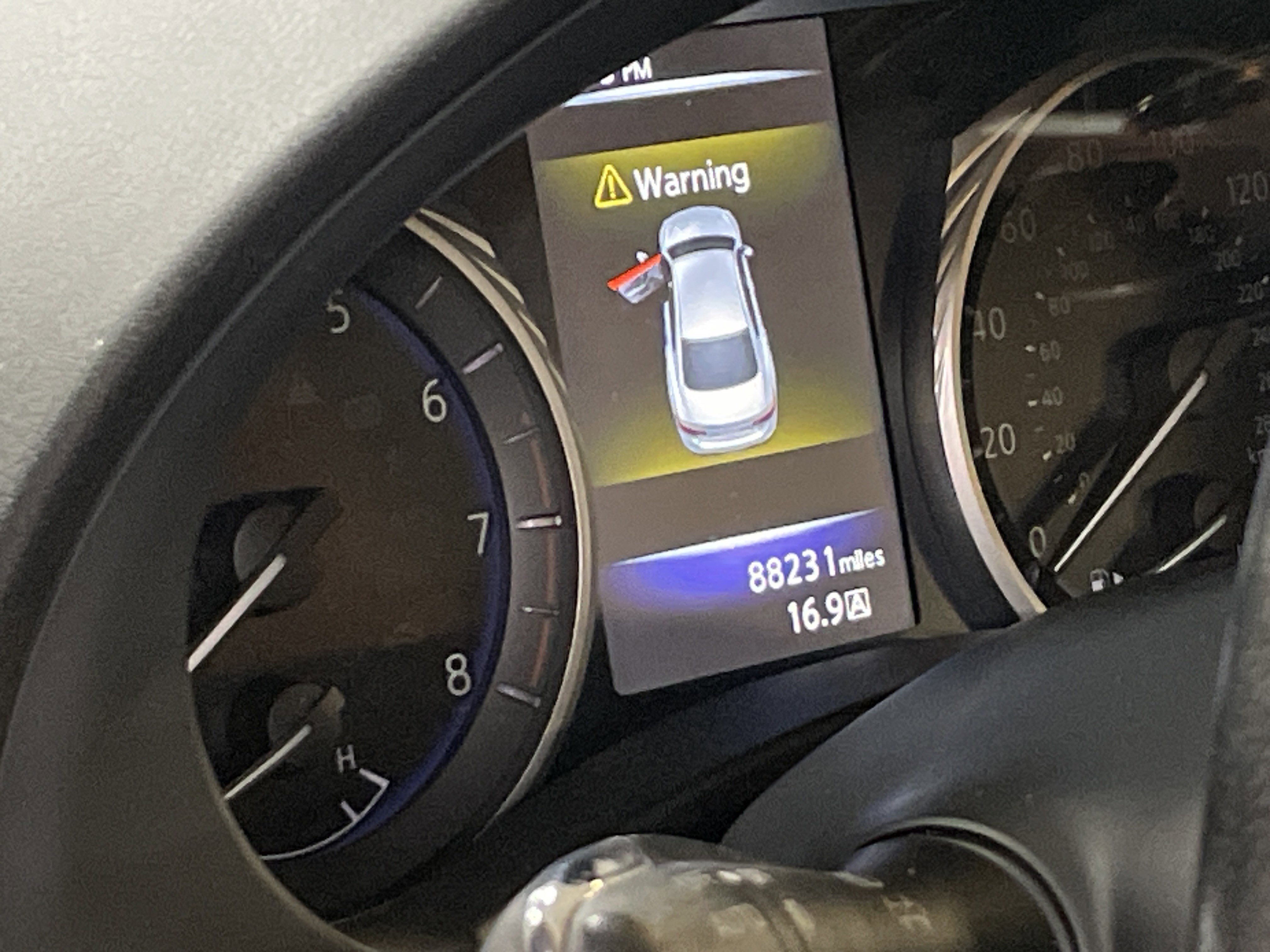 Used 2016 INFINITI Q50 Premium w/ 2.0T Premium Plus Package image 9