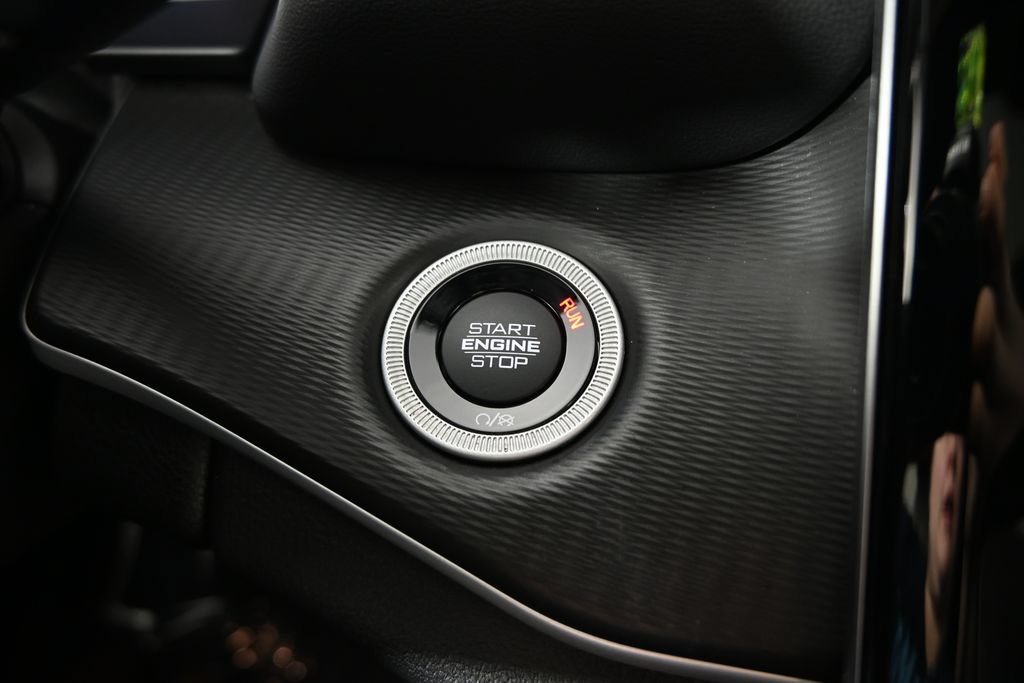 Used 2023 Jeep Grand Cherokee Altitude AWD/4WD image 30