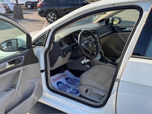 Used 2015 Volkswagen Golf TDI SE image 14