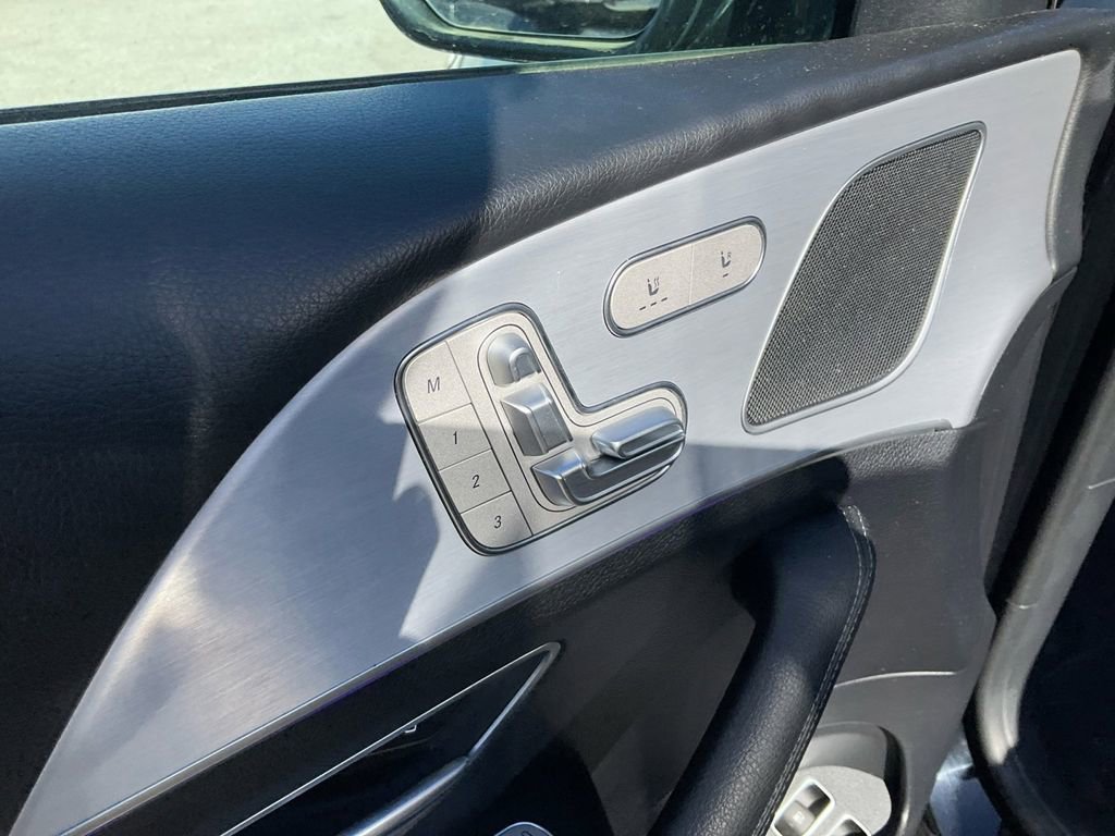 Used 2024 Mercedes-Benz GLE 450e 4MATIC image 12