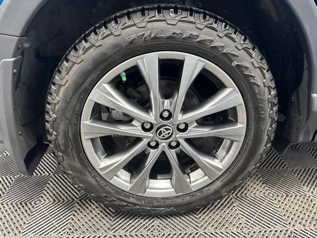 Used 2017 Toyota RAV4 Limited w/ All Weather Liner Package AWD/4WD image 8