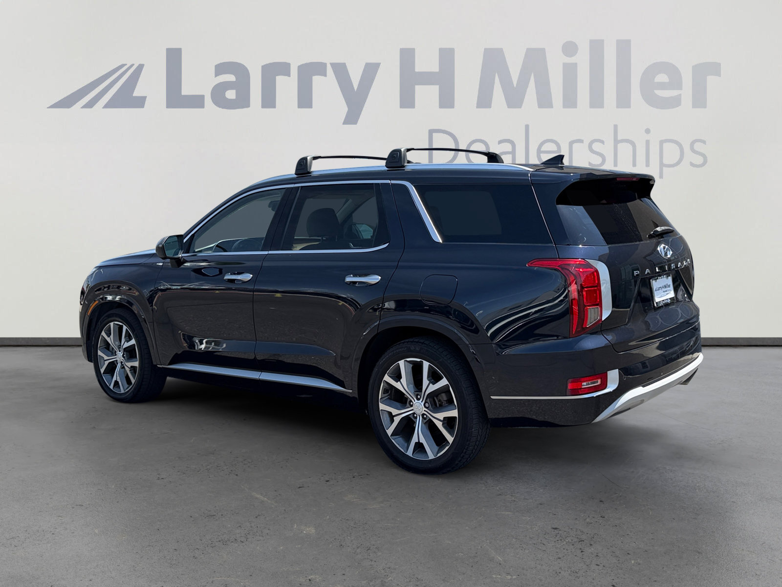 Used 2022 Hyundai Palisade Limited FWD image 3