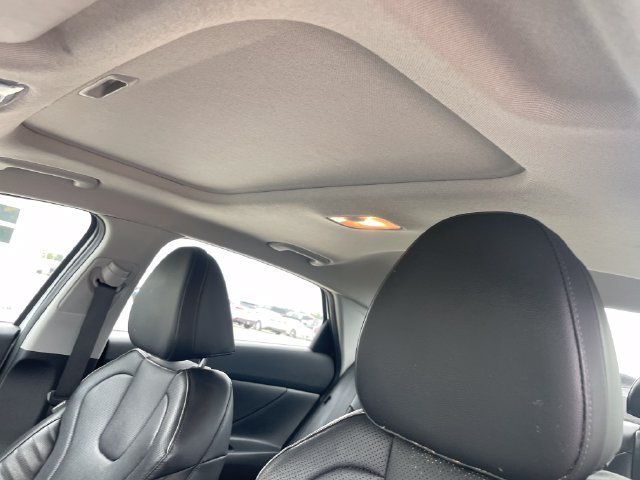 Used 2024 Hyundai Elantra Limited FWD image 27