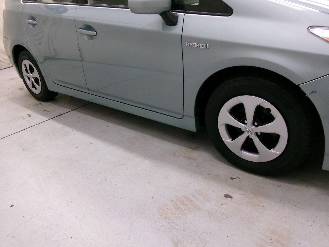 Used 2013 Toyota Prius Two image 9