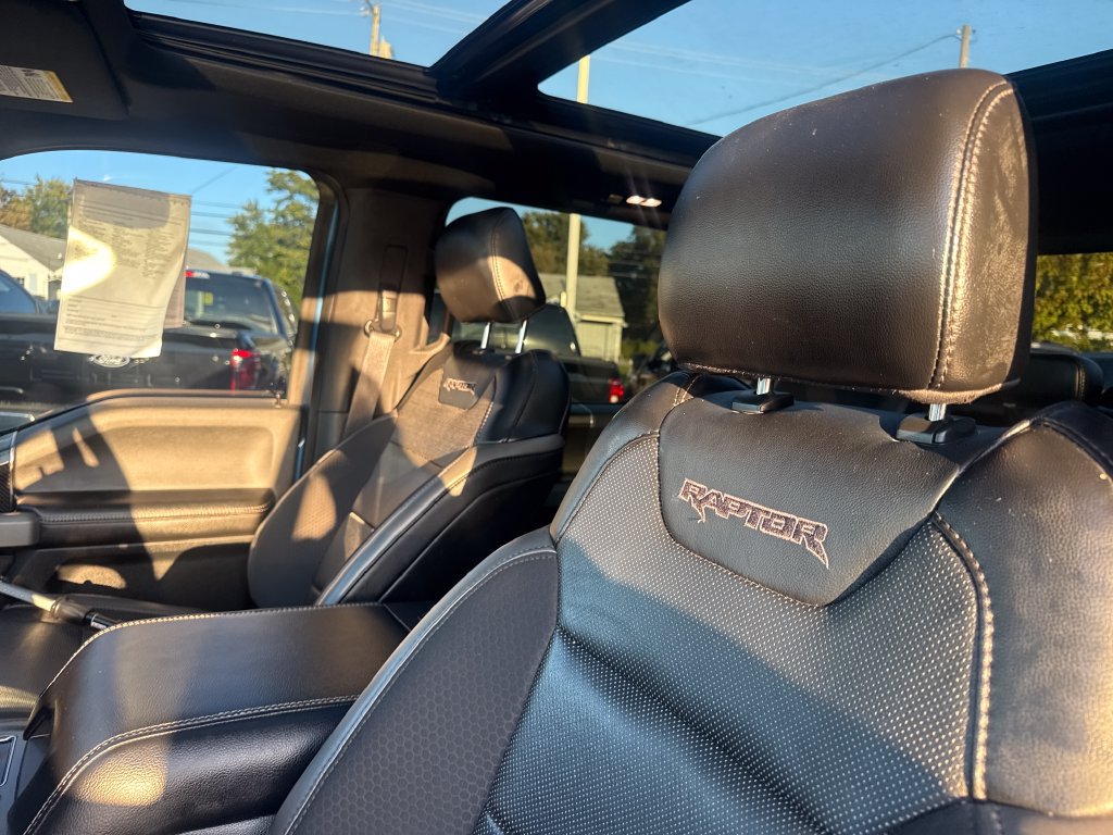Used 2019 Ford F150 Raptor w/ Equipment Group 802A Luxury AWD/4WD image 18