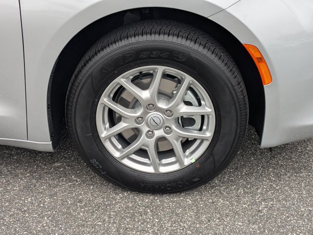 New 2026 Chrysler Voyager LX FWD image 11