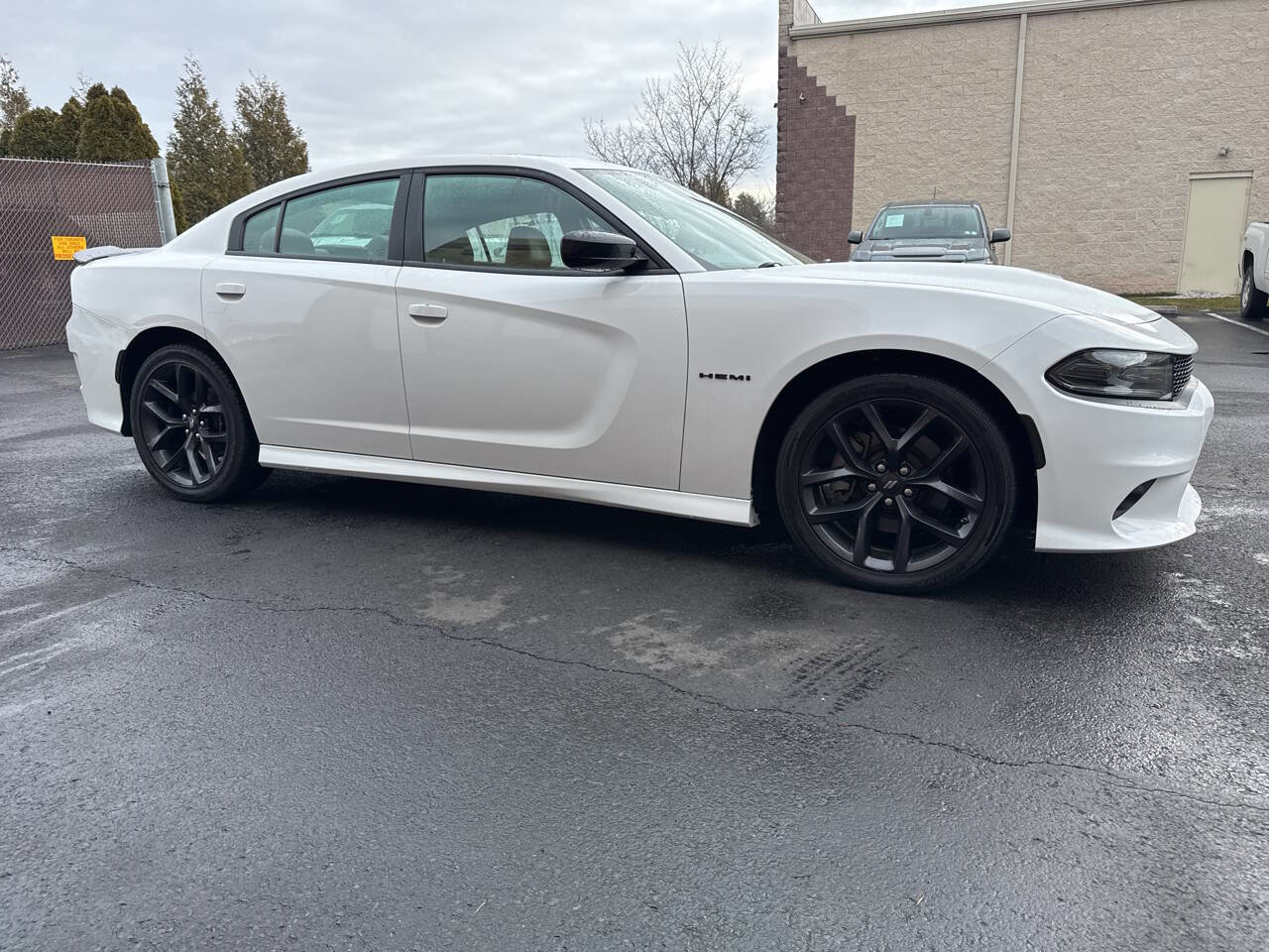 Used 2022 Dodge Charger R/T w/ Plus Group image 8