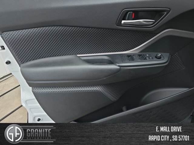 Used 2022 Toyota C-HR XLE image 10