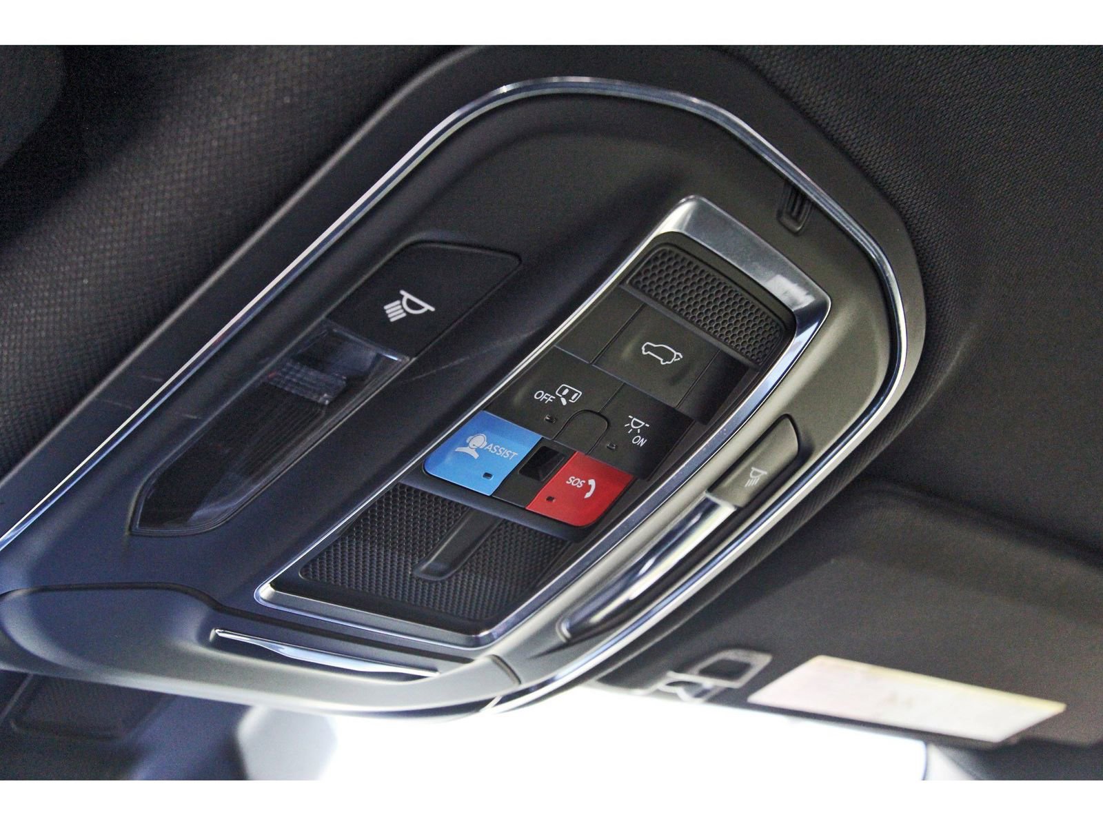 Used 2025 Jeep Grand Cherokee L Limited w/ Black Appearance Package image 26