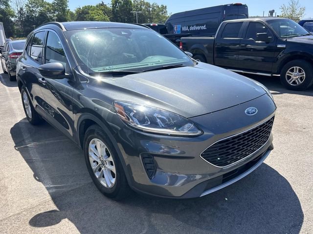 Used 2020 Ford Escape SE FWD image 3