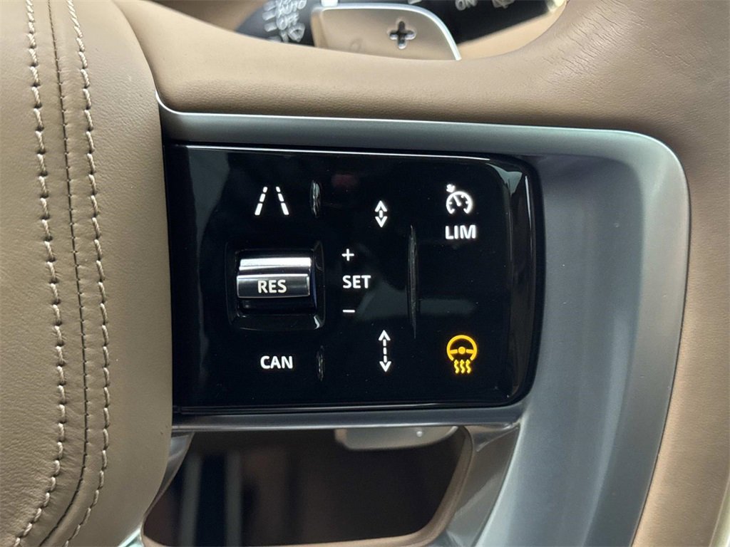 Used 2023 Land Rover Range Rover SV image 29