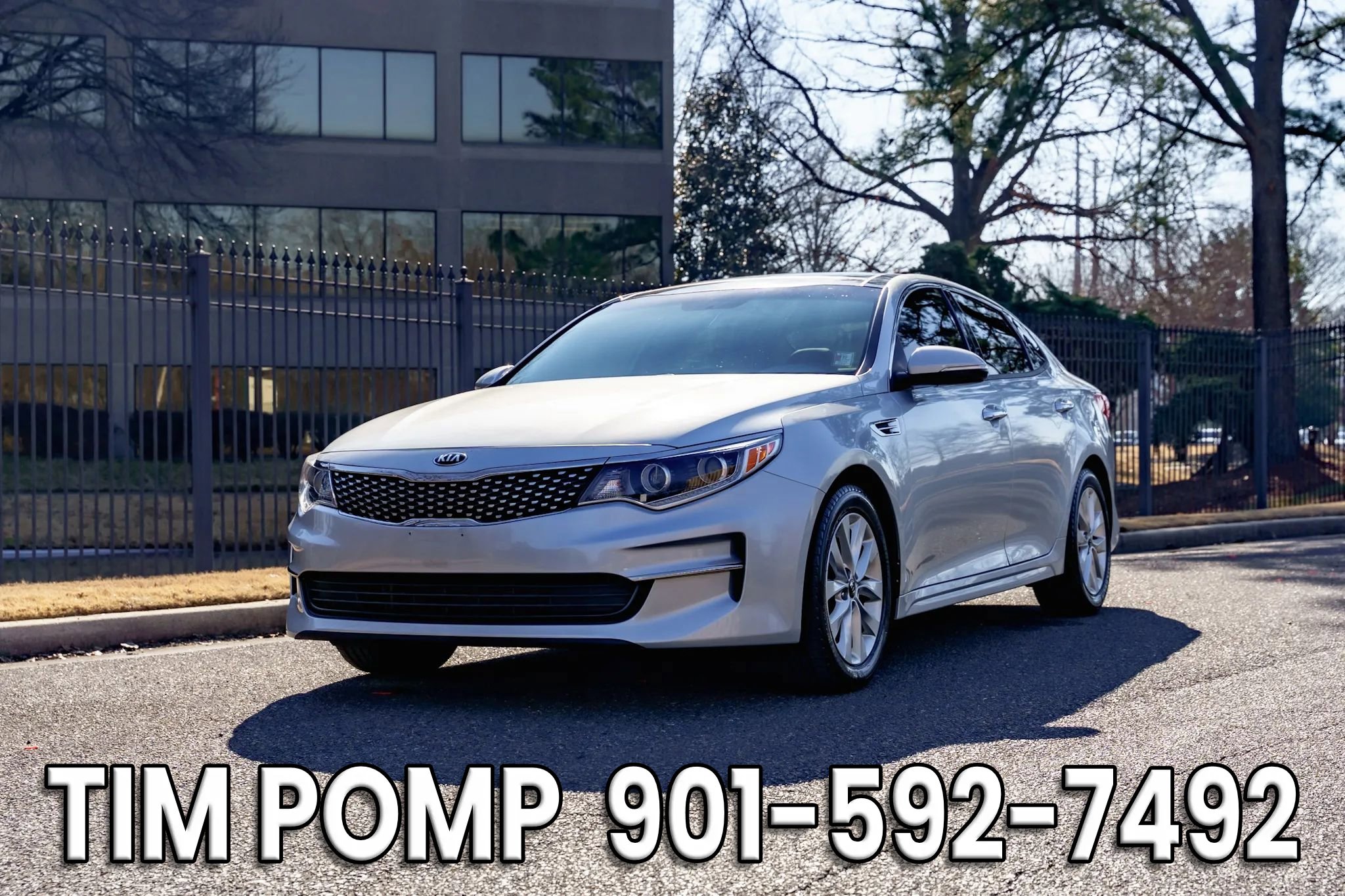 Used 2016 Kia Optima EX w/ Premium Package image 2