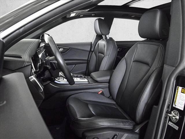 Used 2023 Audi Q8 Premium AWD/4WD image 17