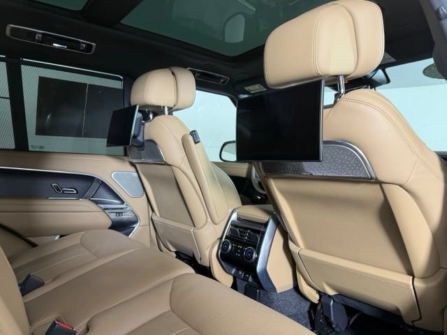 Certified 2025 Land Rover Range Rover Autobiography AWD/4WD image 32
