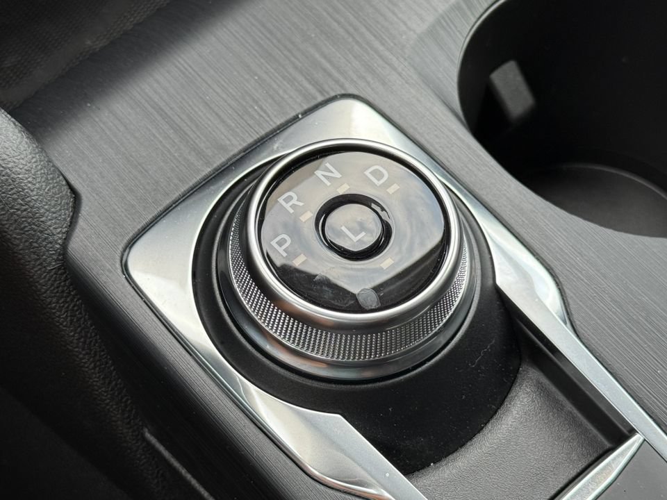 Used 2024 Ford Escape SE w/ PHEV Premium Package FWD image 28