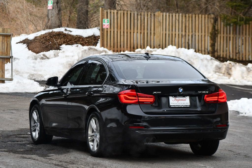 Used 2017 BMW 330i xDrive 330i xDrive image 4