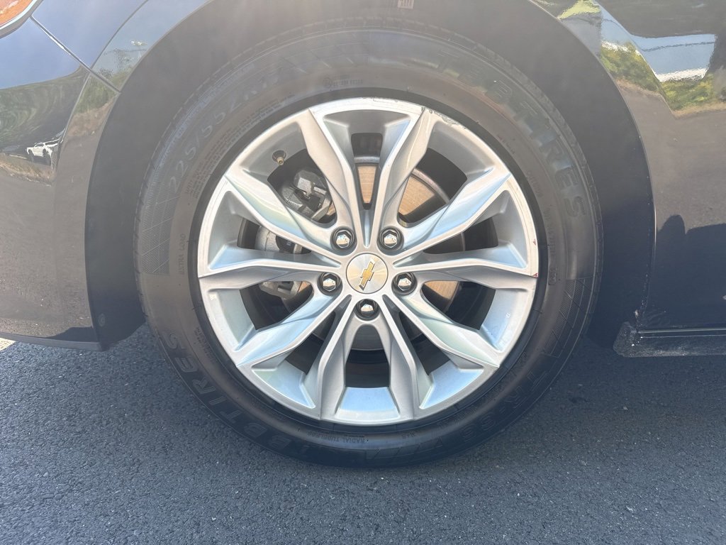 Used 2023 Chevrolet Malibu LT image 9
