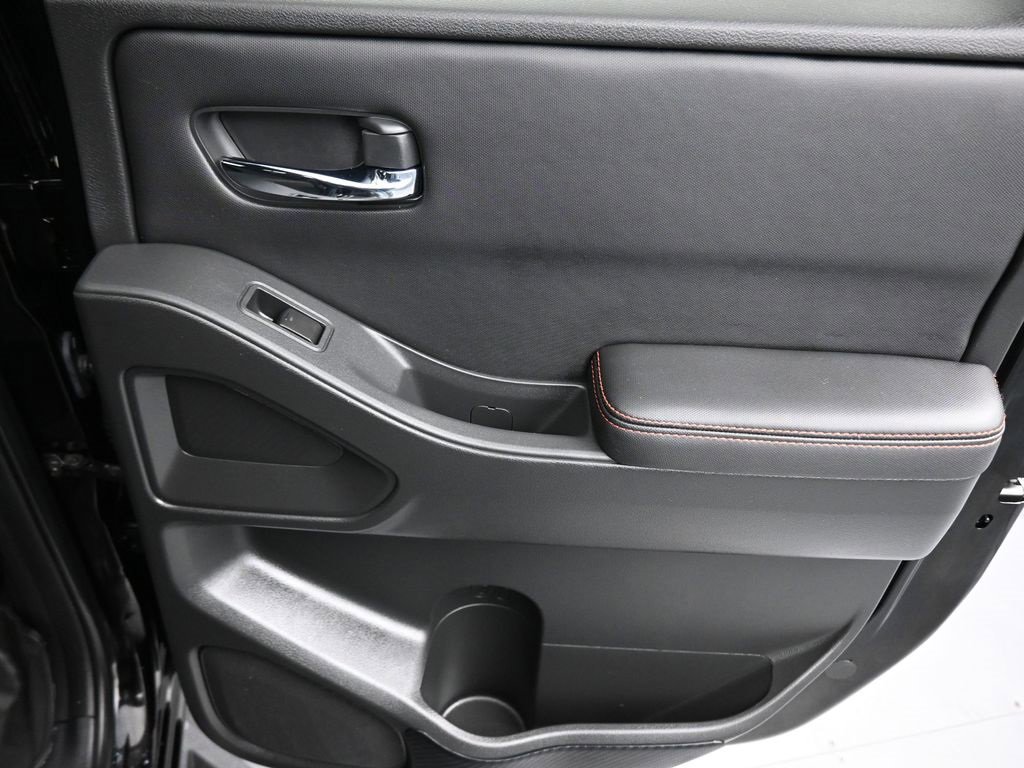 Used 2023 Nissan Frontier PRO-4X w/ Technology Package image 39