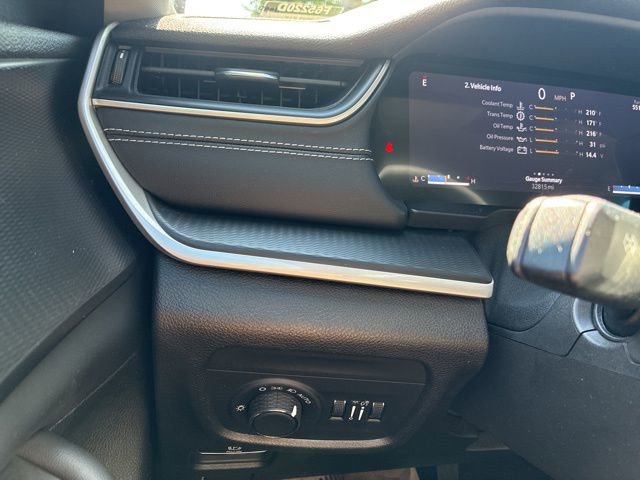 Used 2023 Jeep Grand Cherokee L Laredo w/ Luxury Tech Group I RWD image 27