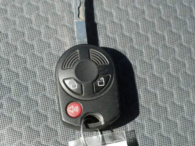 Used 2018 Ford Escape SE FWD image 34