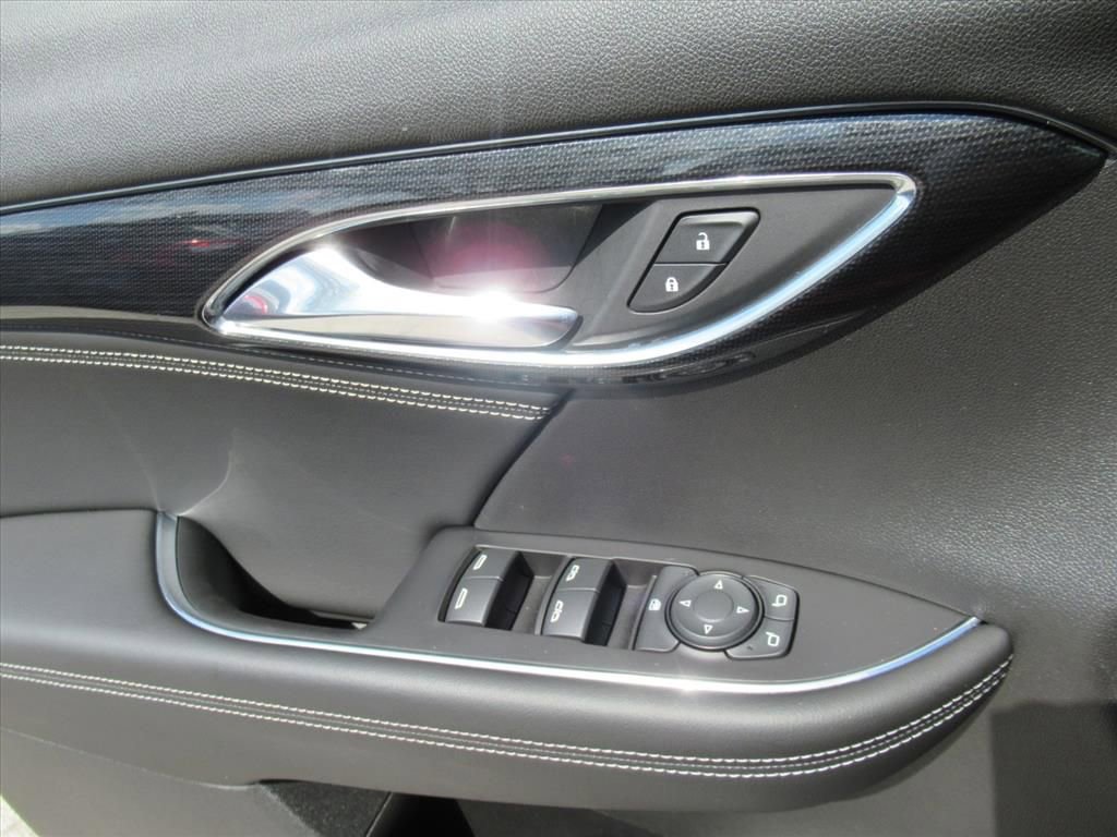 Used 2023 Buick Envision Preferred image 18