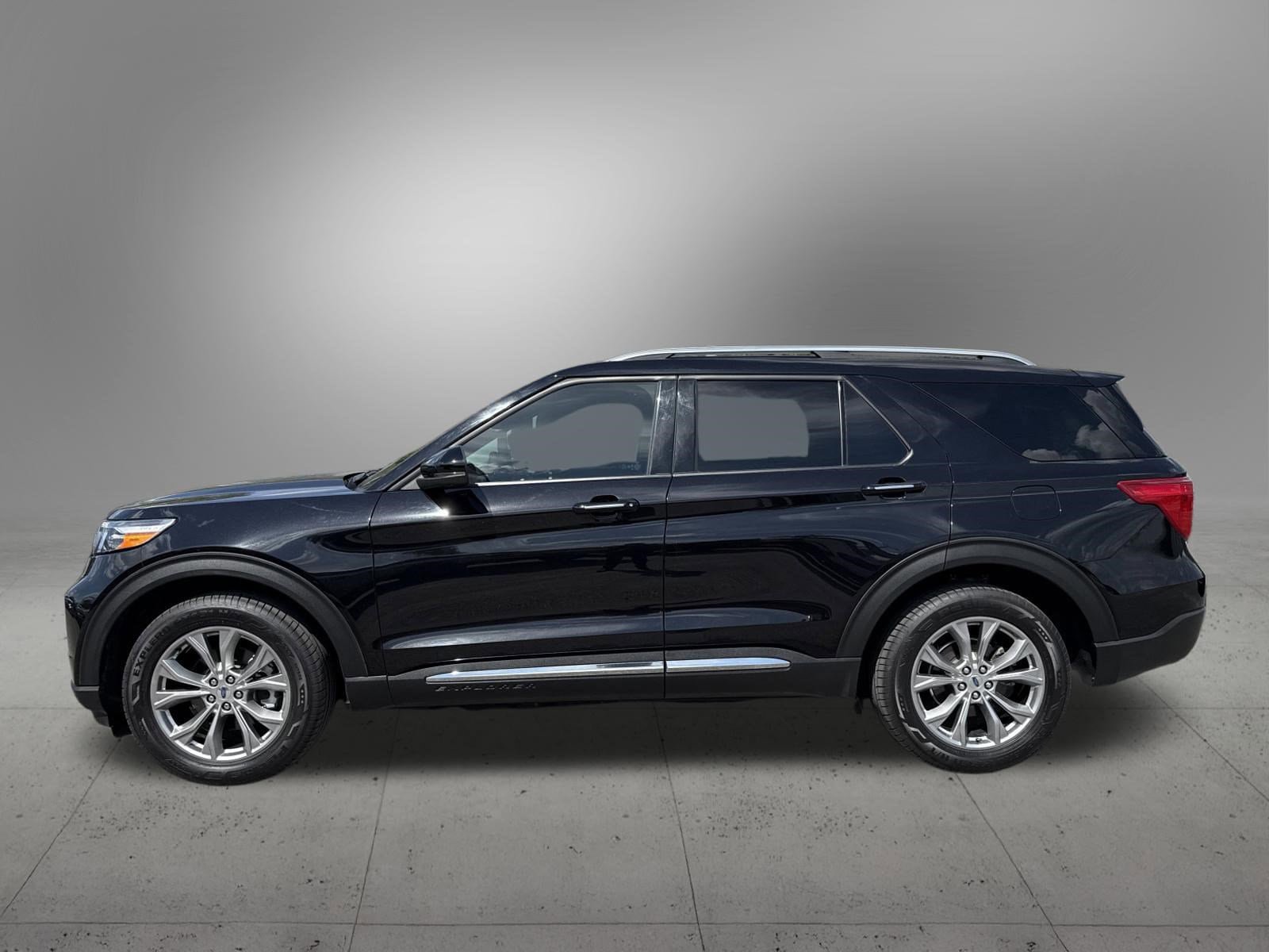 Certified 2023 Ford Explorer Limited w/ Limited Technology Package AWD/4WD image 2