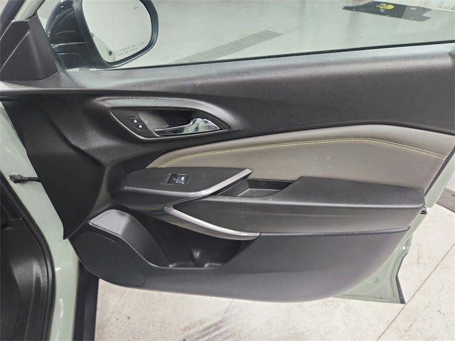 Used 2024 Chevrolet Trax ACTIV w/ Driver Confidence Package image 33