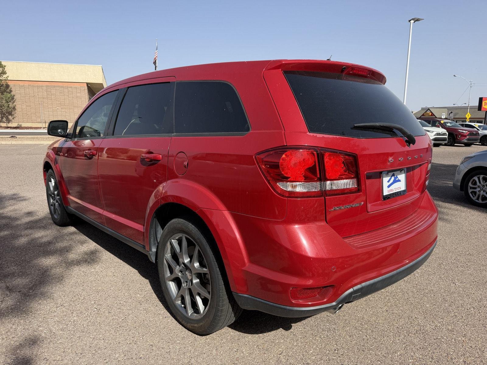 Used 2015 Dodge Journey R/T w/ Flexible Seating Group FWD image 3