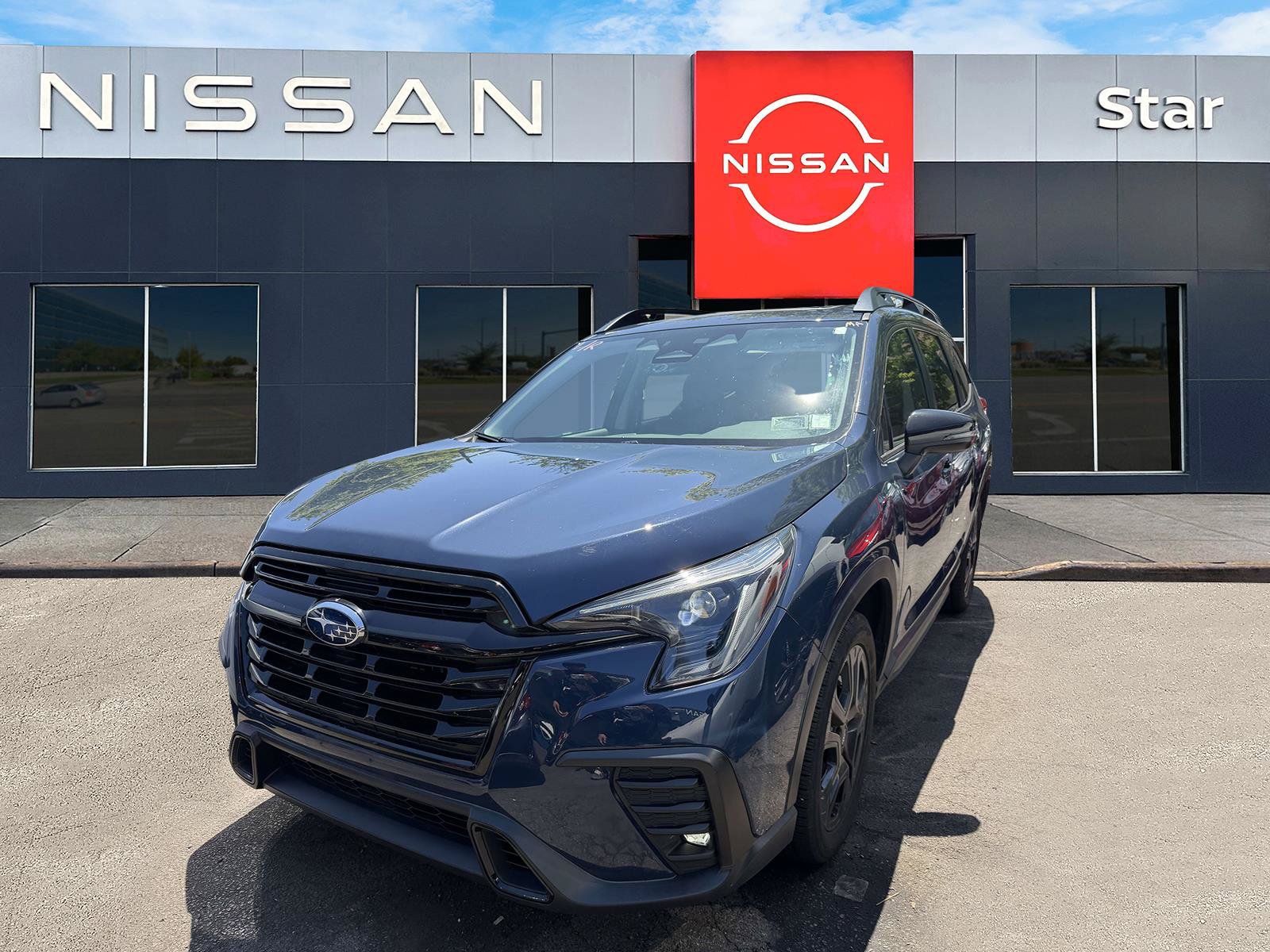 Used 2023 Subaru Ascent Onyx Edition AWD/4WD image 3