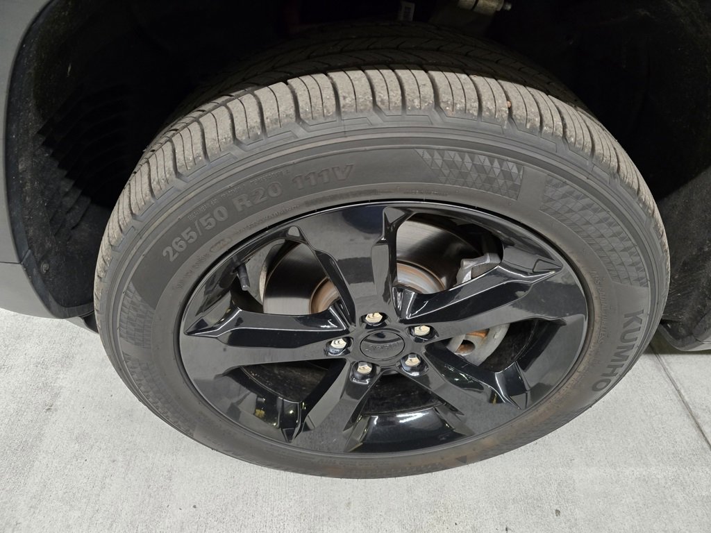 Used 2022 Jeep Grand Cherokee L Laredo image 9