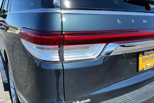 Used 2024 Lincoln Navigator Premiere AWD/4WD image 22