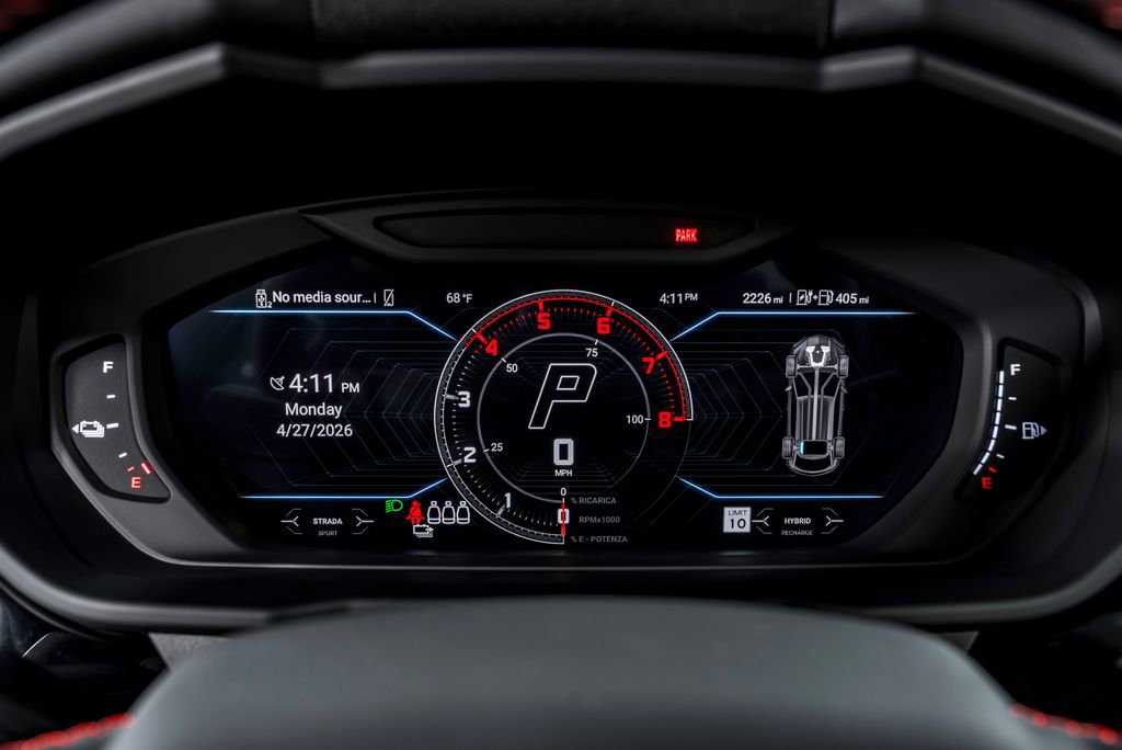 Used 2025 Lamborghini Urus SE AWD/4WD image 16