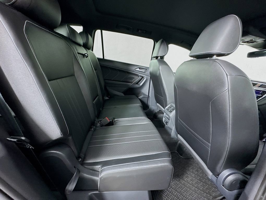 Used 2024 Volkswagen Tiguan SE R-Line image 28