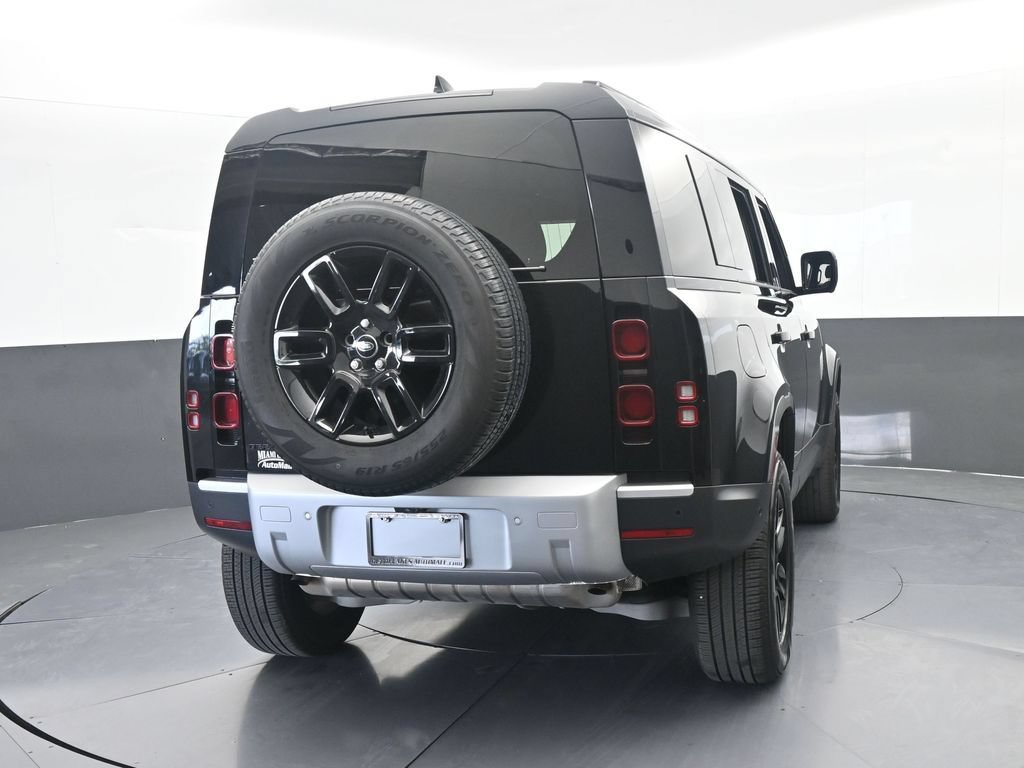 Used 2025 Land Rover Defender 110 S AWD/4WD image 5
