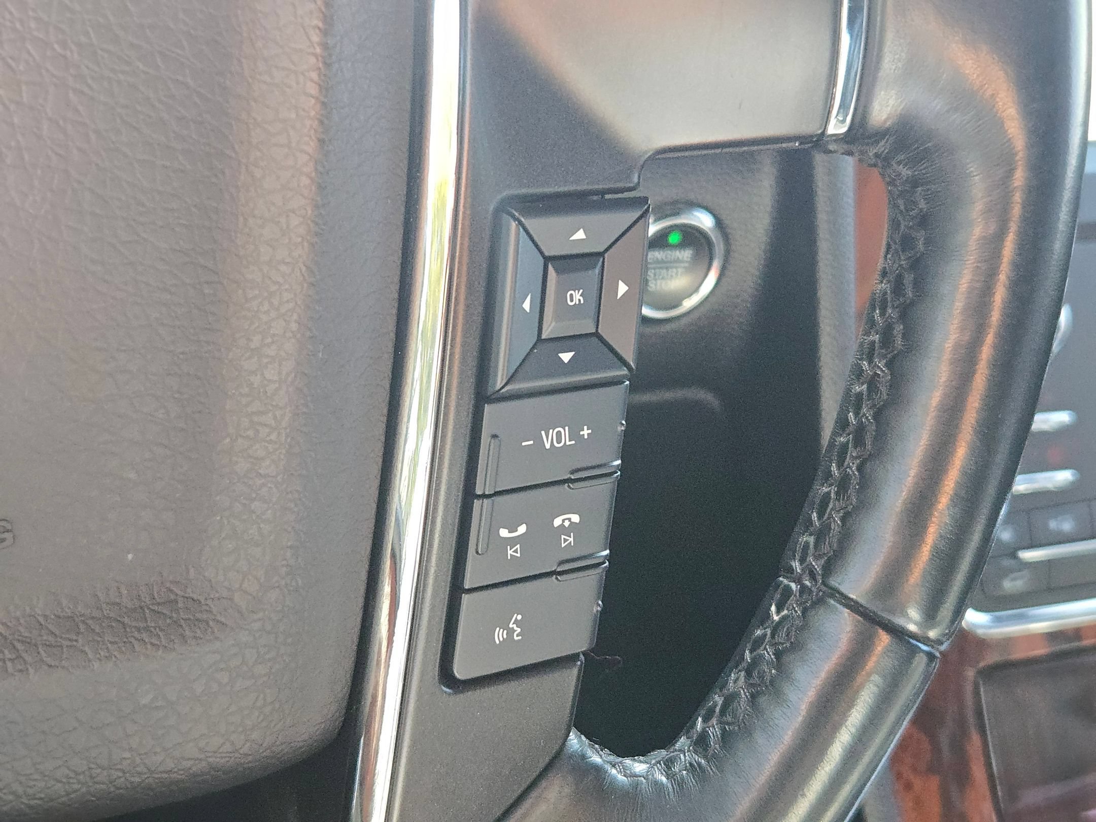 Used 2016 Lincoln Navigator Select RWD image 20