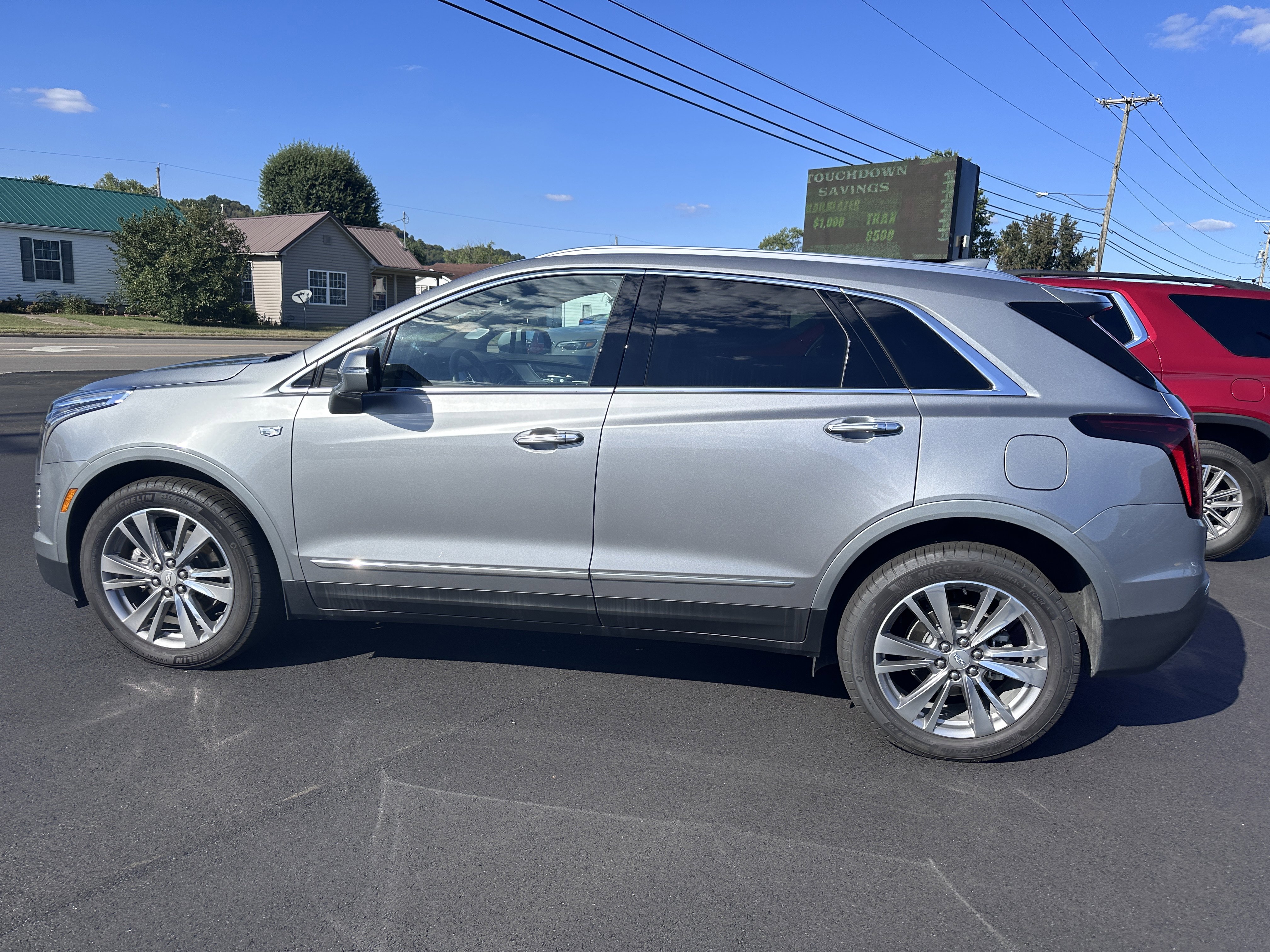 Used 2025 Cadillac XT5 Premium Luxury image 5