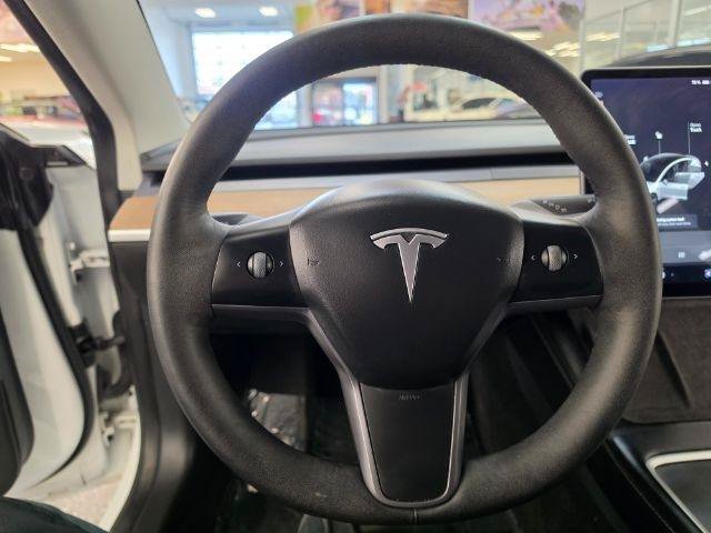 Used 2021 Tesla Model 3 Standard Range Plus RWD image 10