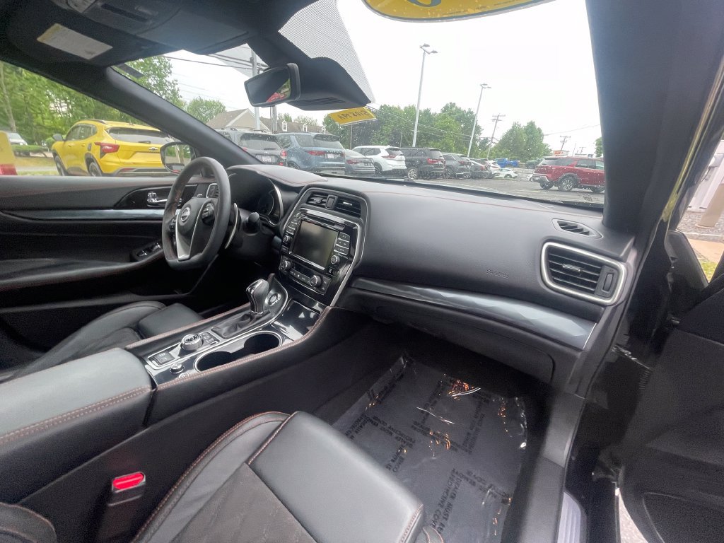 Certified 2023 Nissan Maxima SR w/ Sport Mat Group FWD image 13