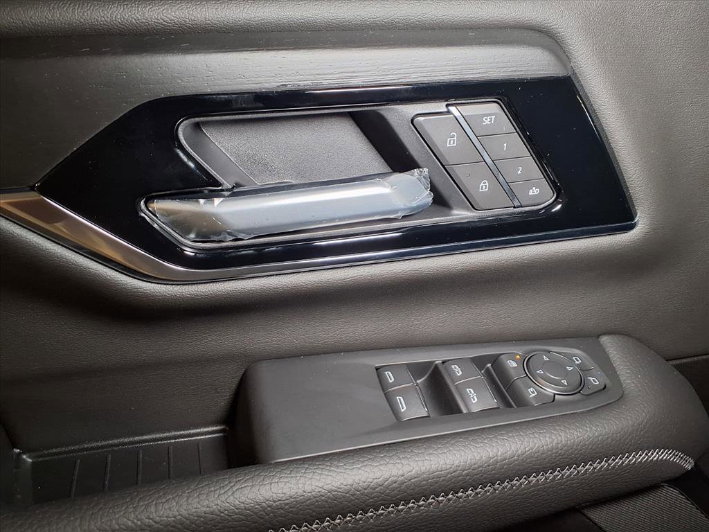 New 2026 GMC Yukon Denali image 17