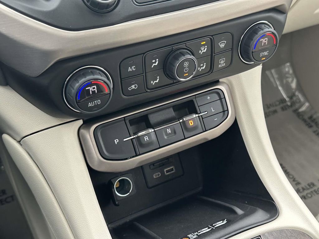 Certified 2023 GMC Acadia Denali w/ Denali Technology Package image 32