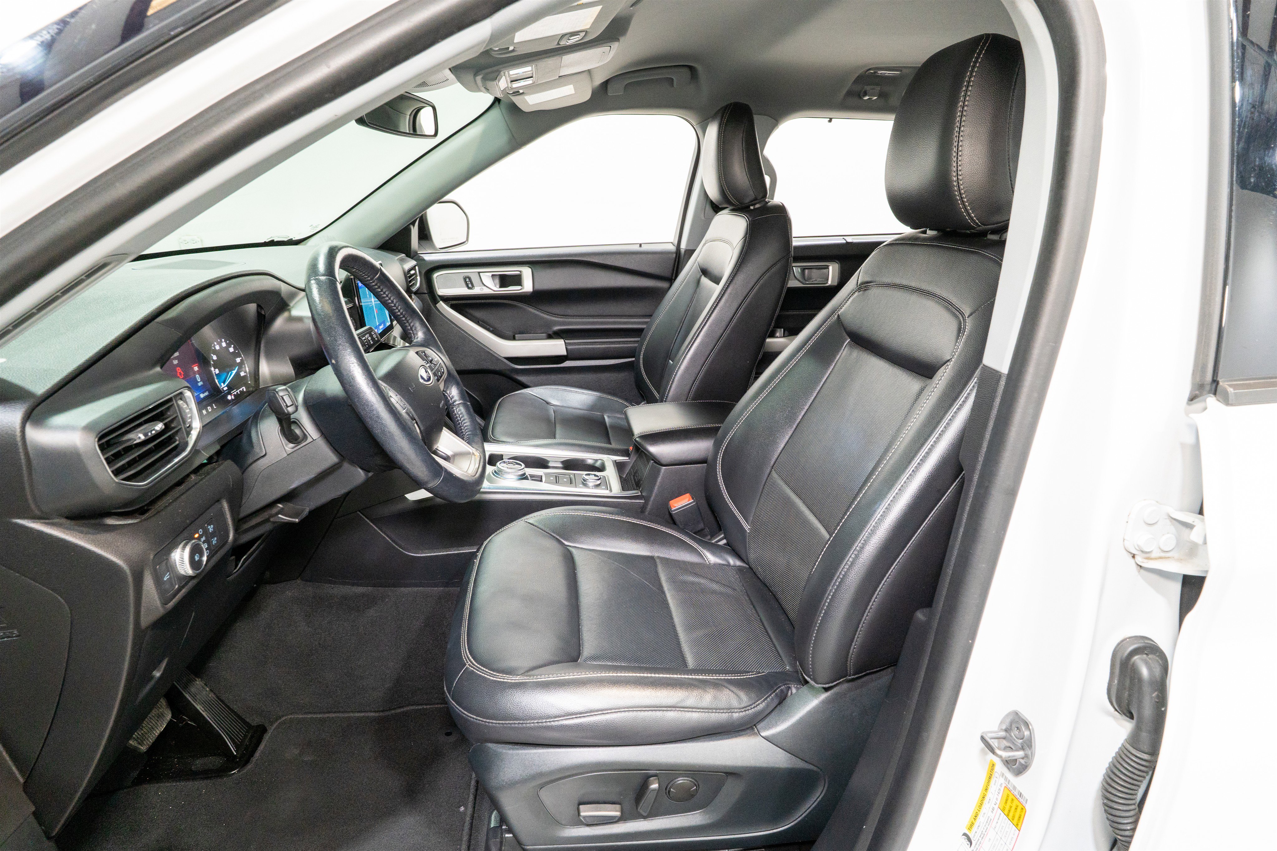 Used 2022 Ford Explorer Limited image 15