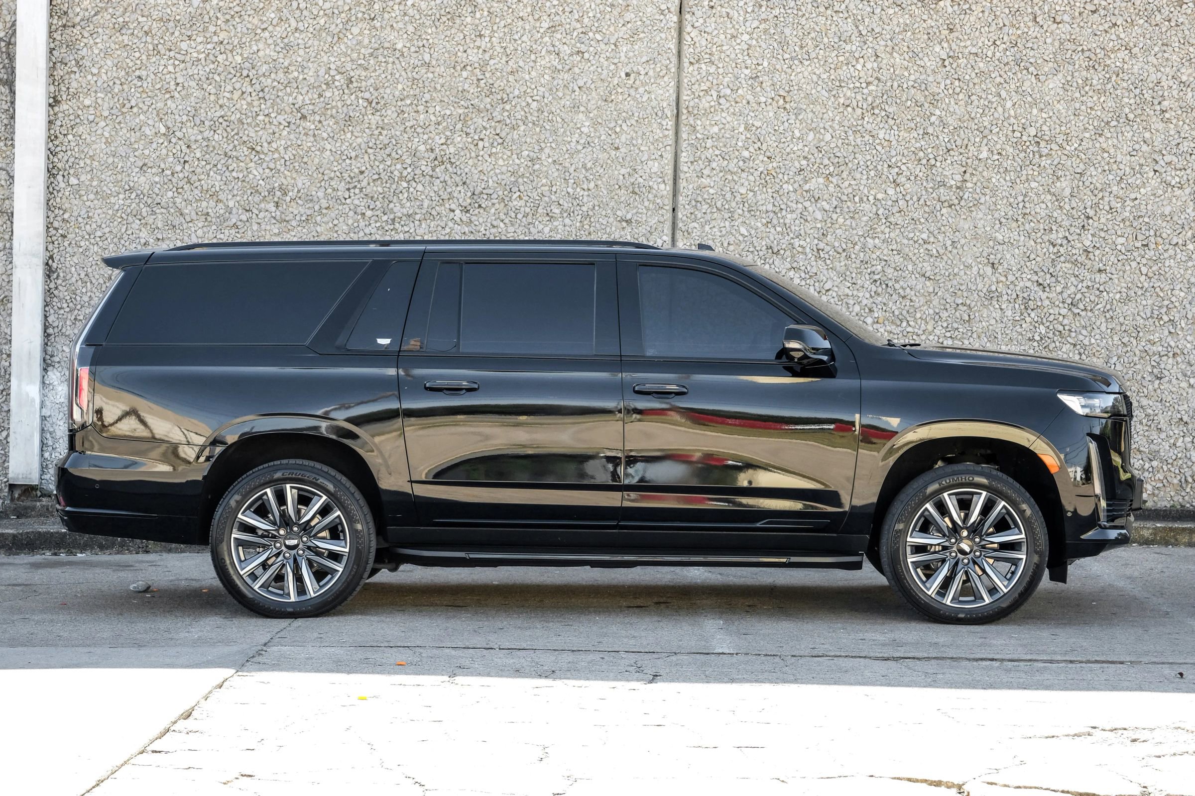 Used 2022 Cadillac Escalade ESV Sport w/ Touring Package AWD/4WD image 10