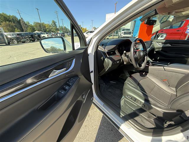 Used 2021 Buick Enclave Avenir w/ Avenir Technology Package image 11
