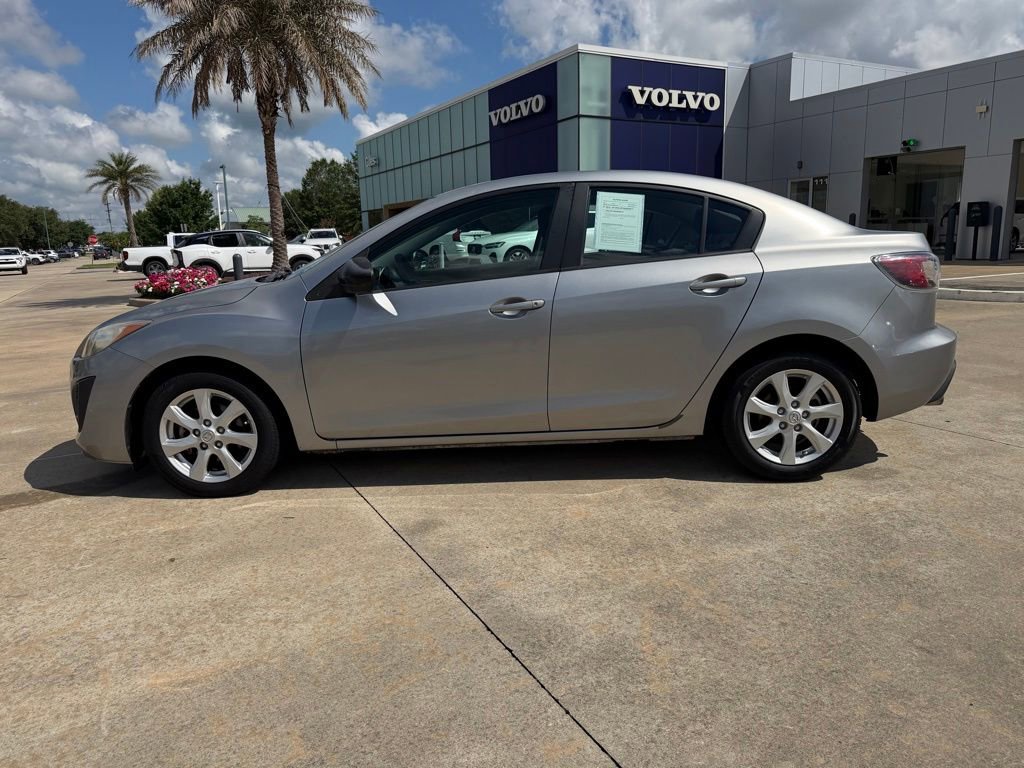 Used 2011 MAZDA MAZDA3 i Touring FWD image 2