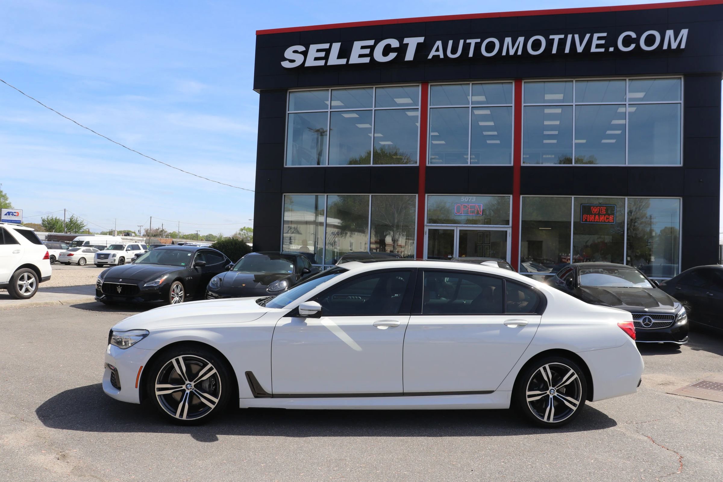 Used 2019 BMW 740i w/ M Sport Package RWD image 20