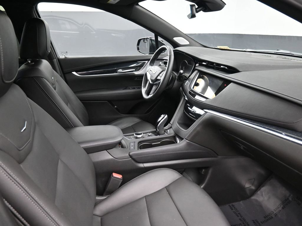Certified 2024 Cadillac XT5 Premium Luxury image 2