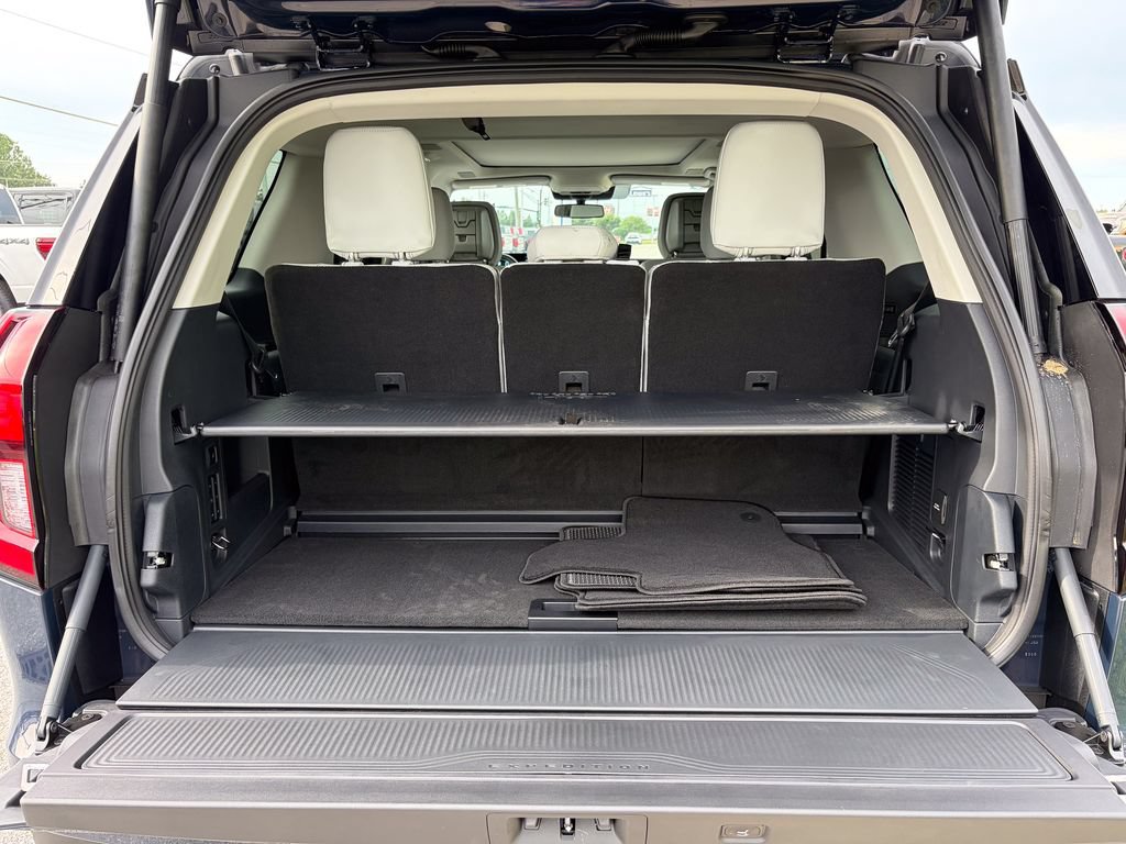 New 2027 Ford Expedition Platinum AWD/4WD image 16
